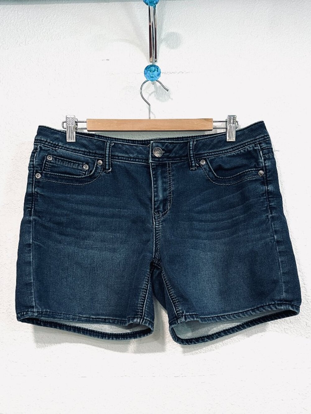 Seven7 Jean Shorts Dark Blue Wash Stretch Denim Pockets Logo W34xL5 Womens SZ 12